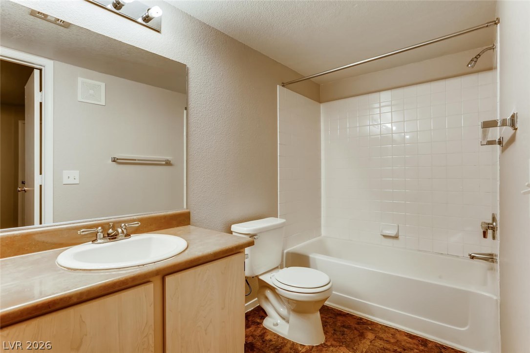 555 East Silverado Ranch Boulevard 2012 Property Photo 19