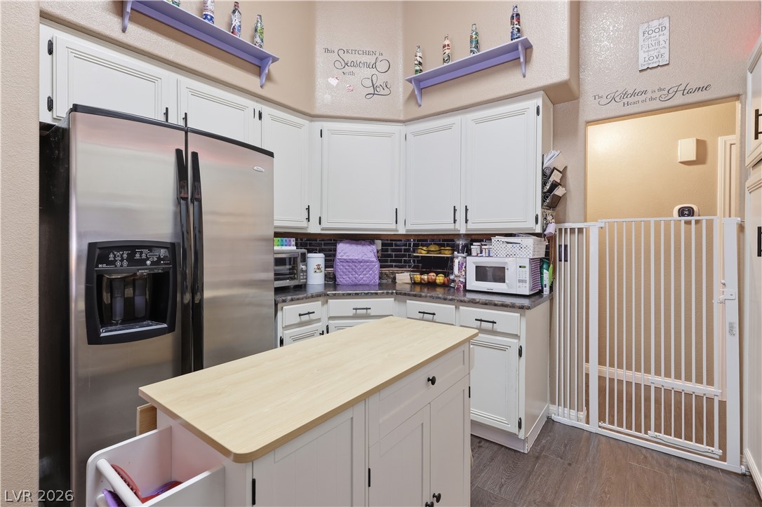 2730 Meadow Spring Court Property Photo 4