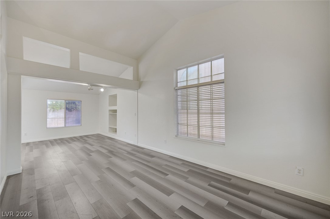 9496 Heatwave Street Property Photo 4