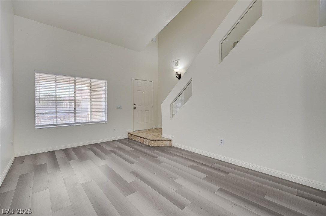 9496 Heatwave Street Property Photo 6
