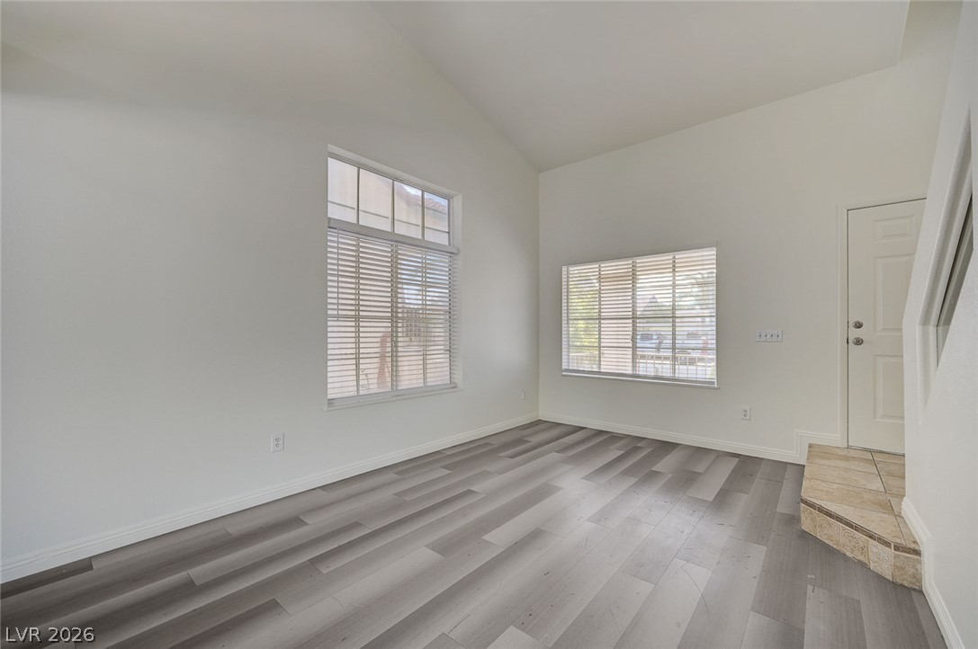 9496 Heatwave Street Property Photo 7