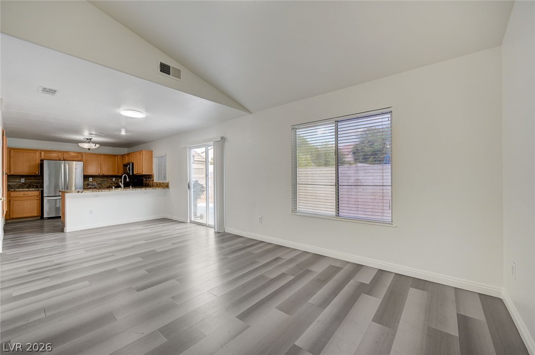 9496 Heatwave Street Property Photo 10