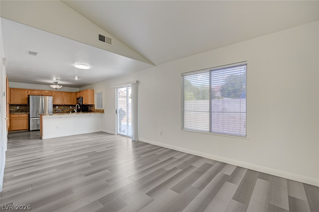 9496 Heatwave Street Property Photo 11