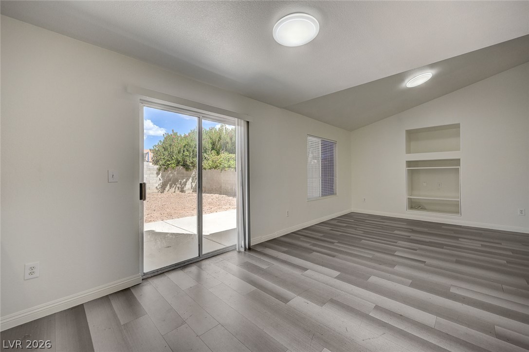 9496 Heatwave Street Property Photo 16