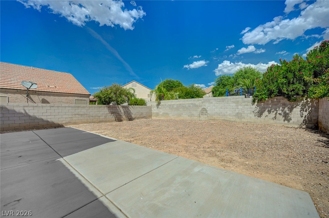 9496 Heatwave Street Property Photo 49