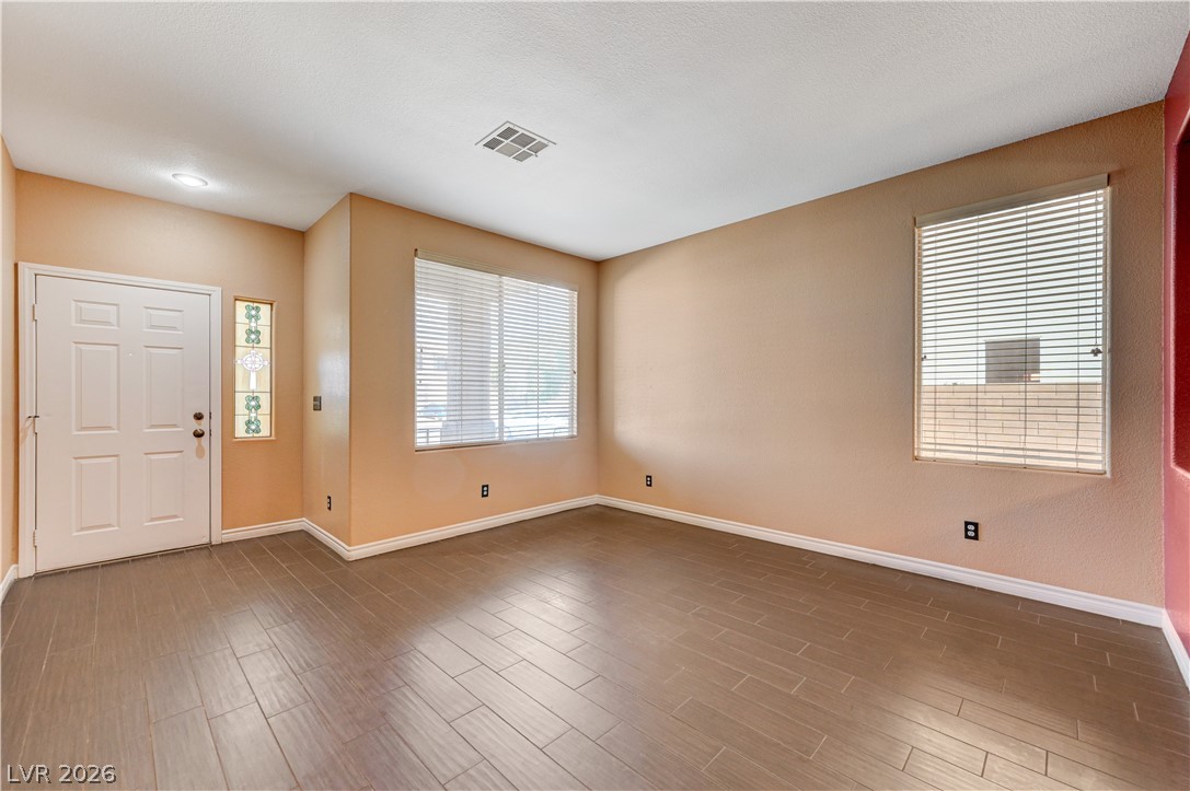 1335 Penhill Court Property Photo 4