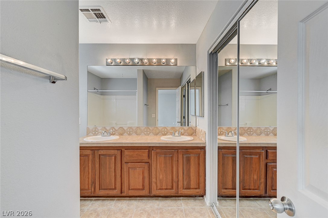 8433 Spencer Canyon Street Property Photo 33