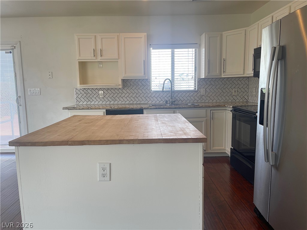102 Copper Street Property Photo 28