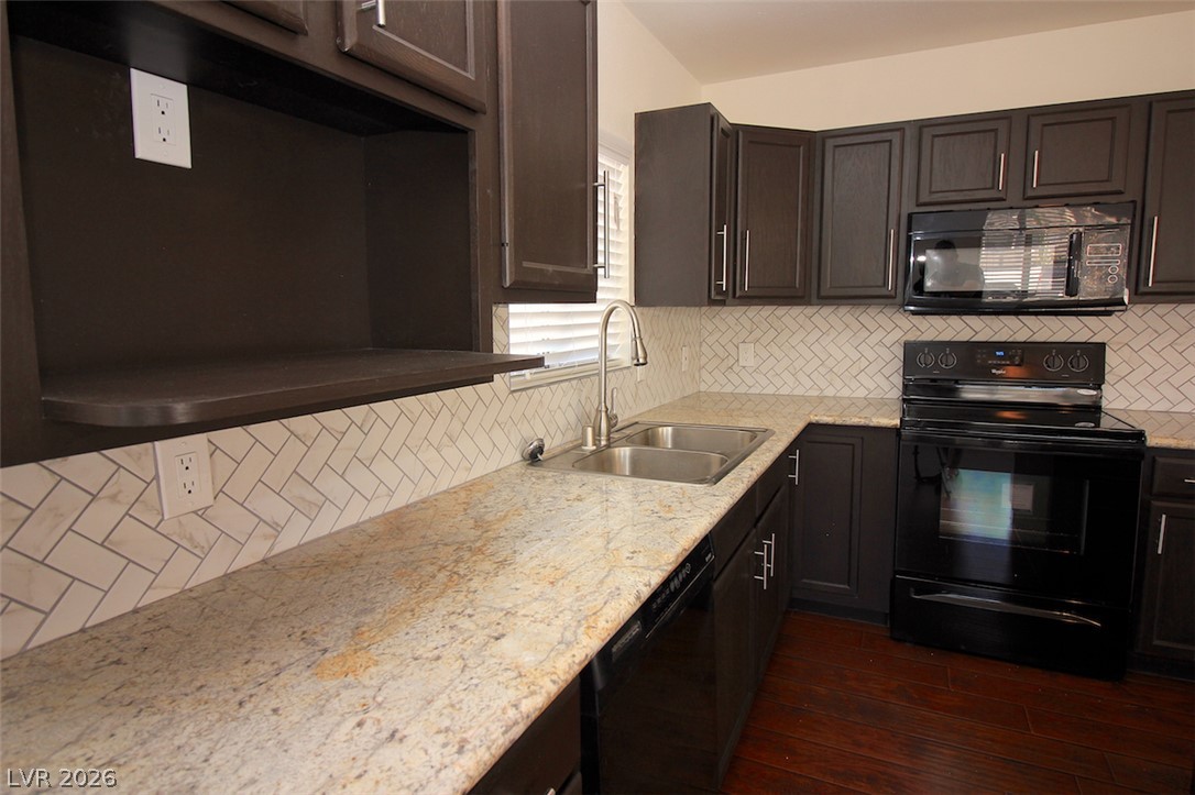 102 Copper Street Property Photo 37