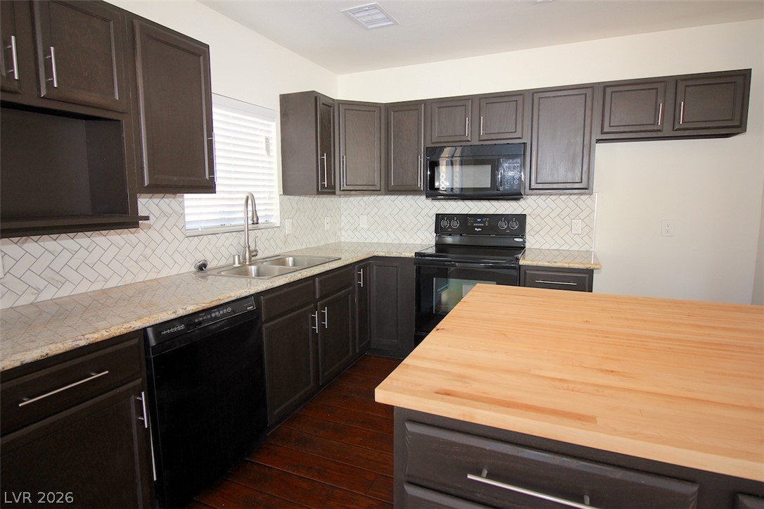 102 Copper Street Property Photo 38