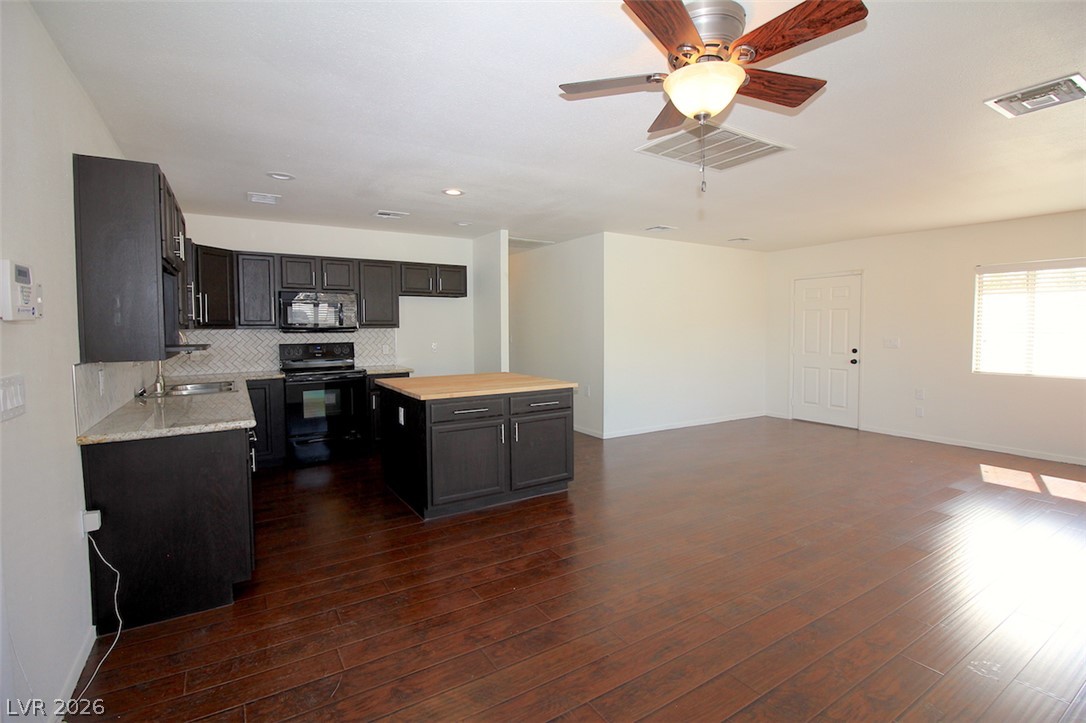102 Copper Street Property Photo 40