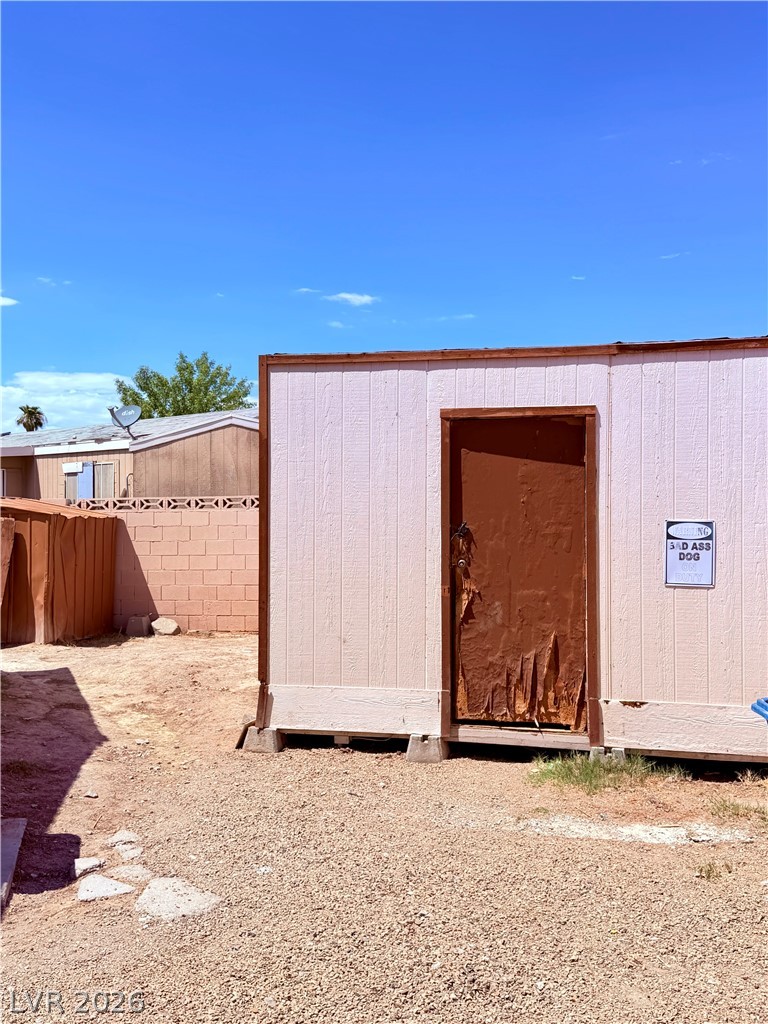 4182 Queen Isabel Court Property Photo 11