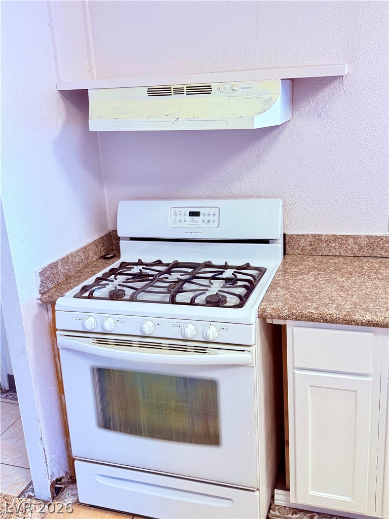 4182 Queen Isabel Court Property Photo 24