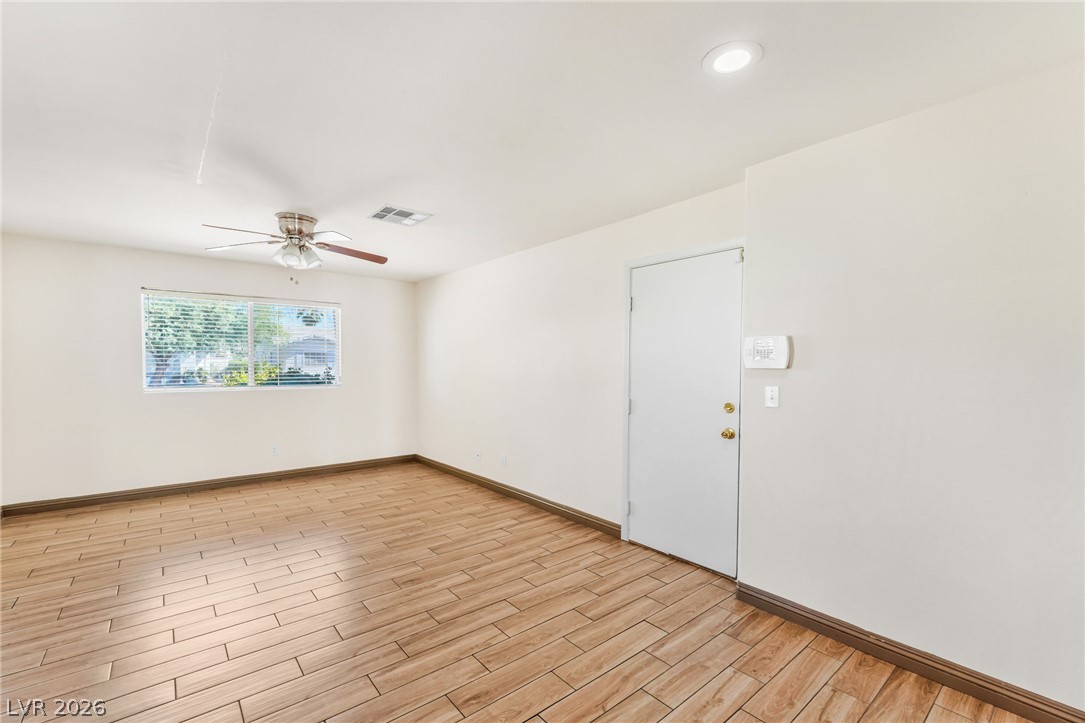 2027 Fountain Valley Way Property Photo 16