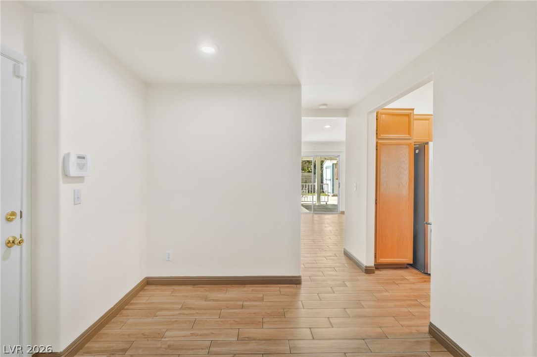 2027 Fountain Valley Way Property Photo 17
