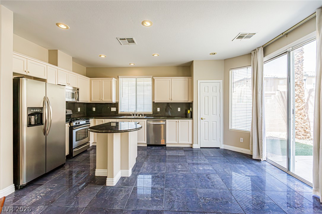 8018 Retriever Avenue Property Photo 10