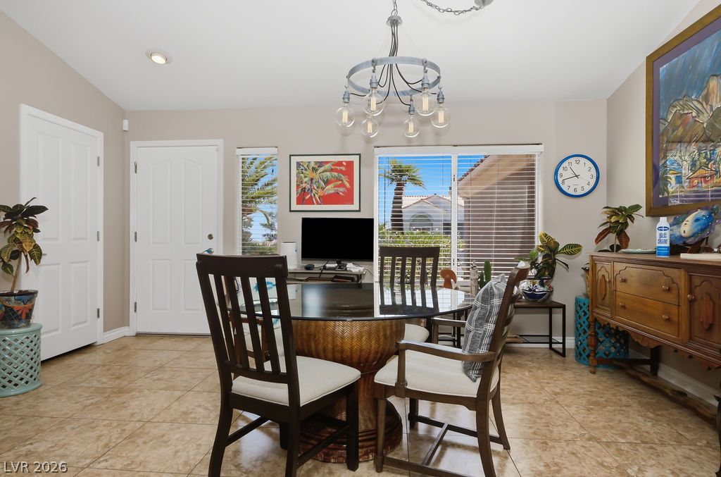 2521 Springbrook Drive Property Photo 12