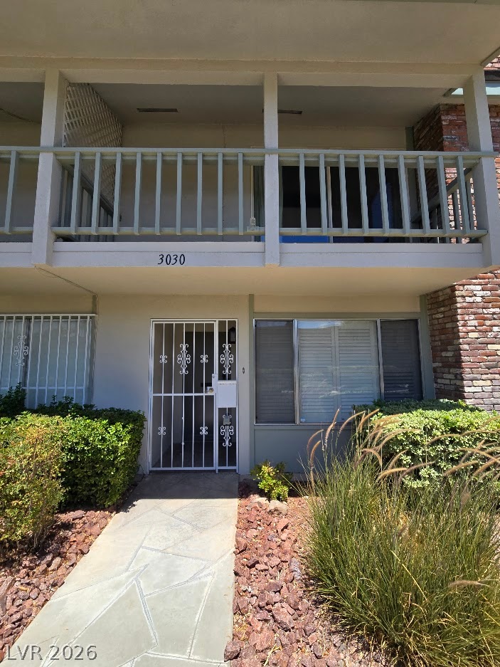 3030 El Camino Avenue Property Photo 1