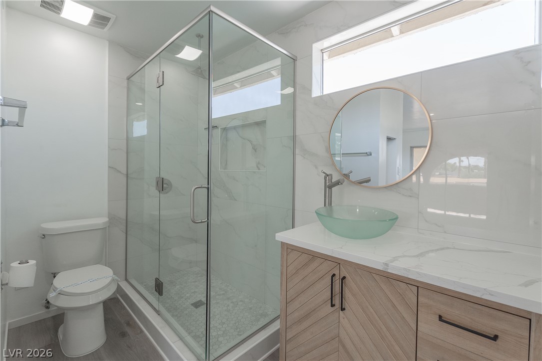 2298 Golden Arrow Drive Property Photo 13
