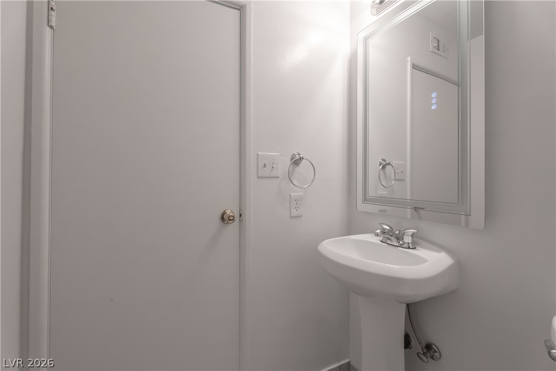 2298 Golden Arrow Drive Property Photo 32