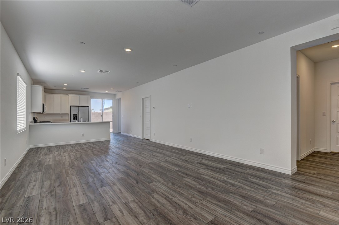 222 Palisade Falls Avenue Property Photo 3