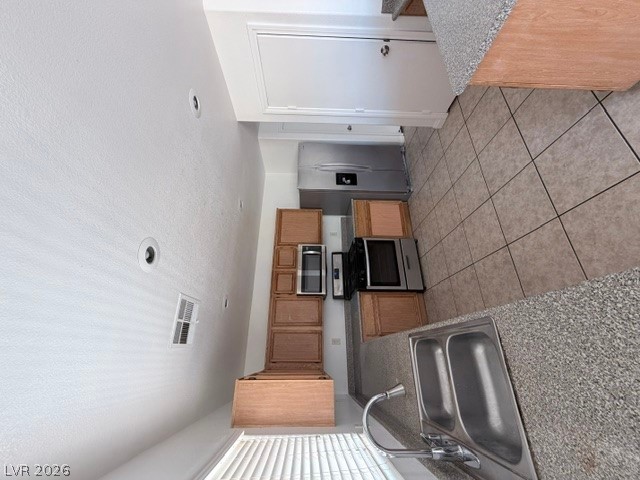 2184 Dragonslayer Avenue Property Photo 3