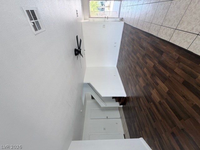 2184 Dragonslayer Avenue Property Photo 6