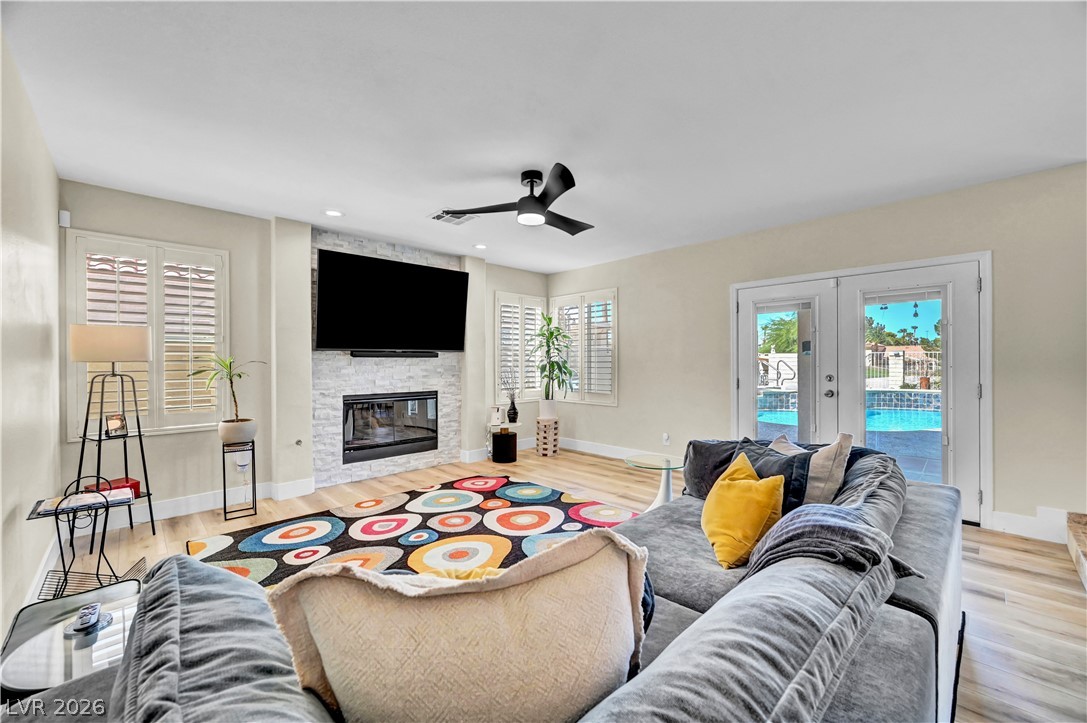 5260 Drifting Dunes Drive Property Photo 18