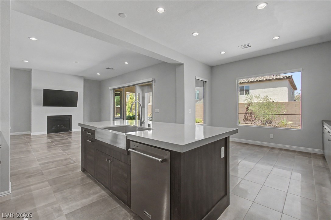 9868 Gemstone Sunset Avenue Property Photo 8
