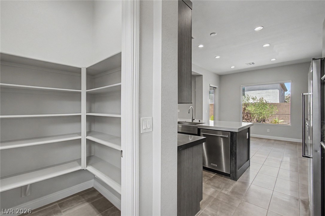 9868 Gemstone Sunset Avenue Property Photo 11