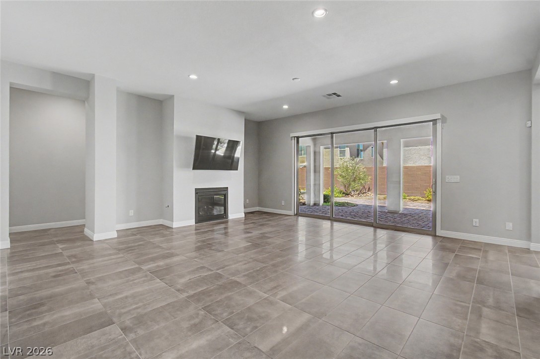 9868 Gemstone Sunset Avenue Property Photo 13
