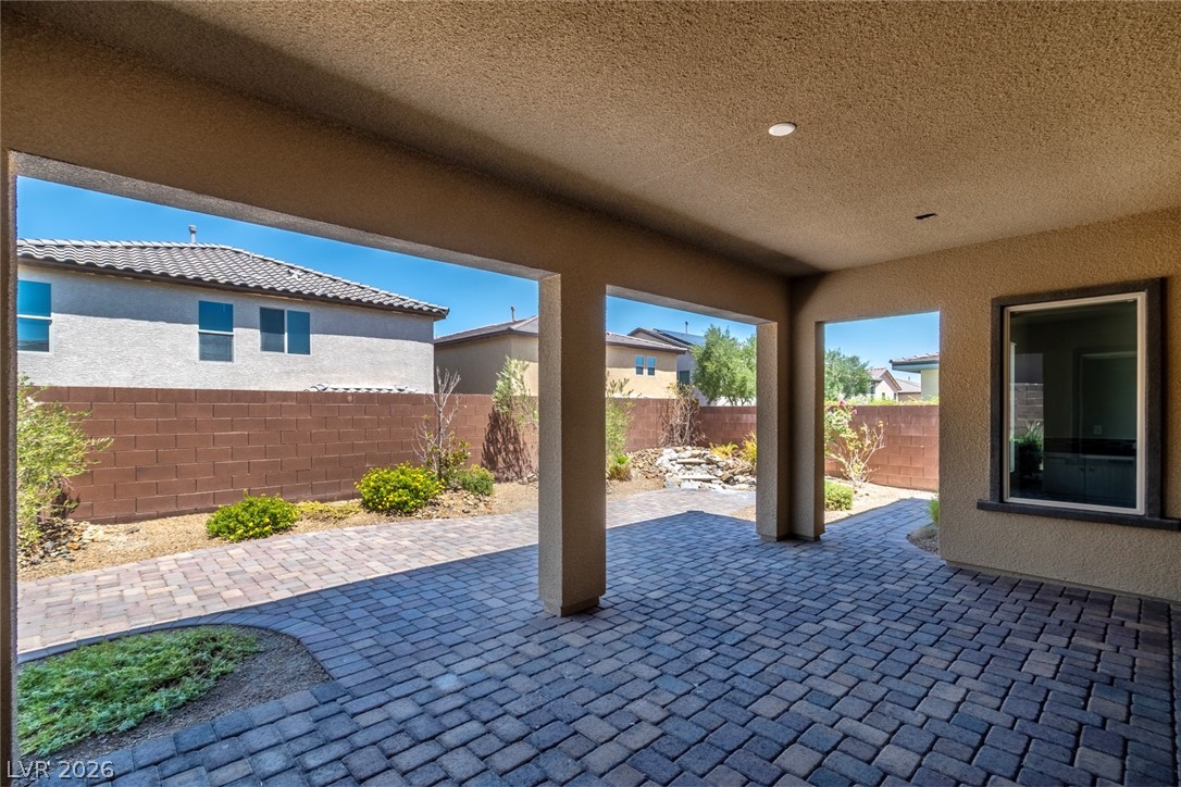 9868 Gemstone Sunset Avenue Property Photo 28