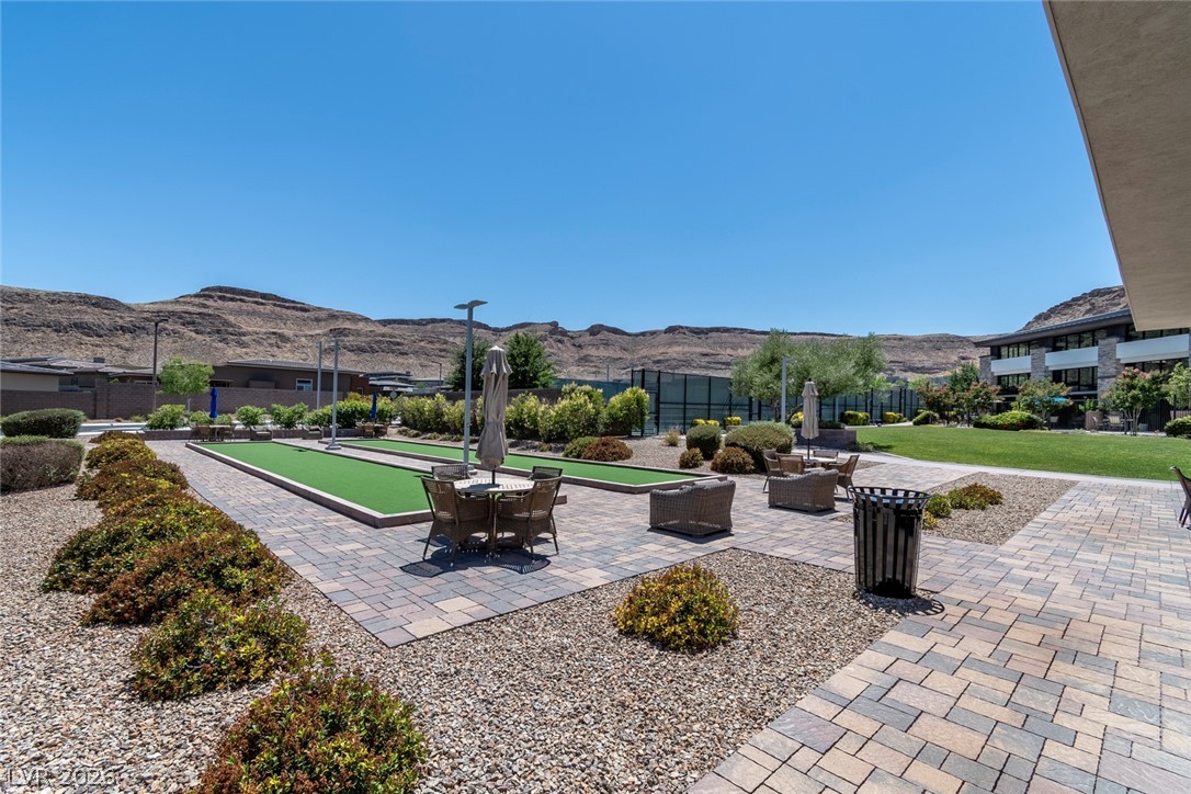 9868 Gemstone Sunset Avenue Property Photo 40