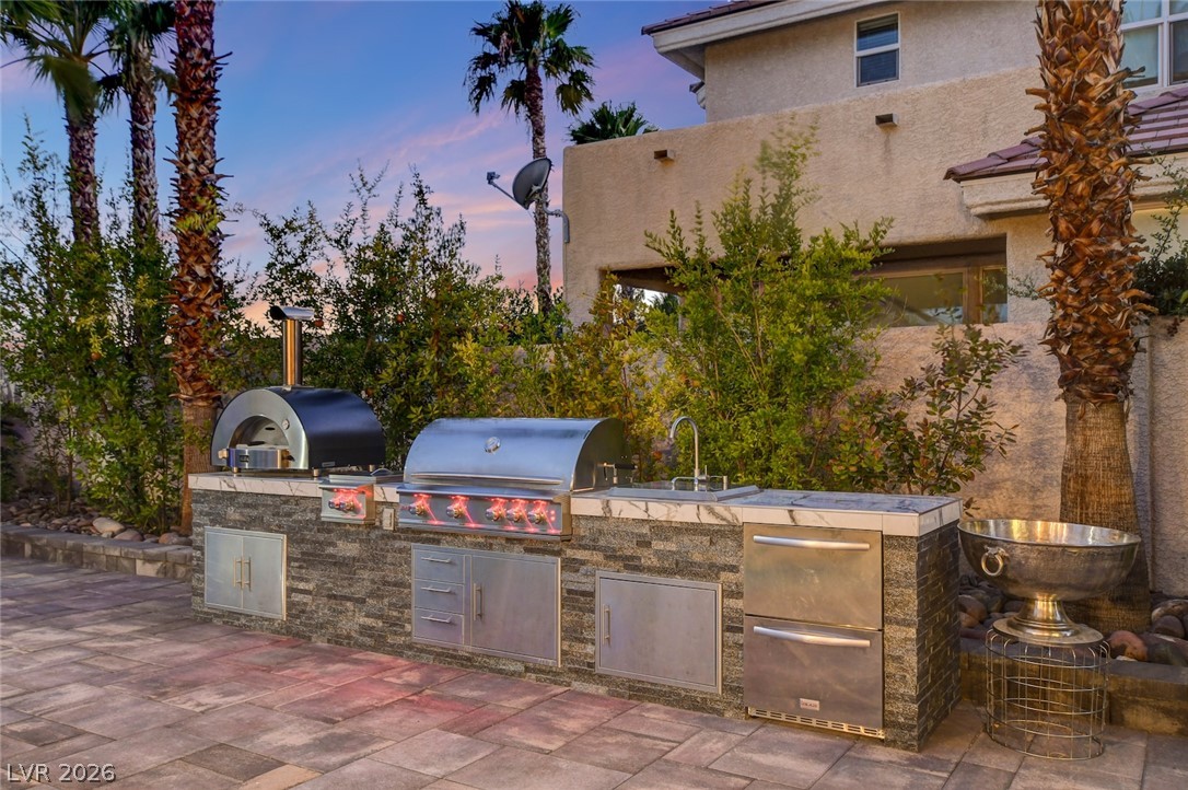10721 Capesthorne Way Property Photo 7