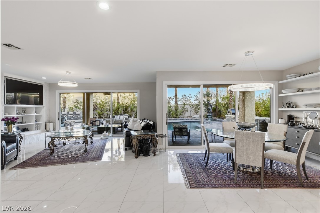 10721 Capesthorne Way Property Photo 17