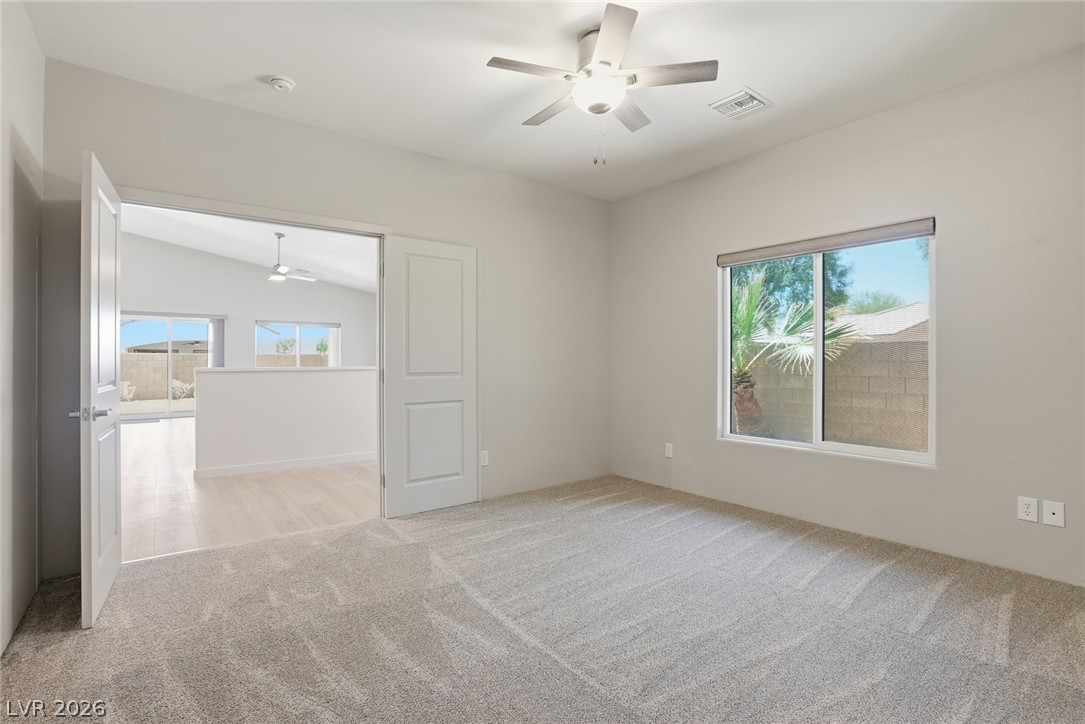 1427 Palm Drive Property Photo 27