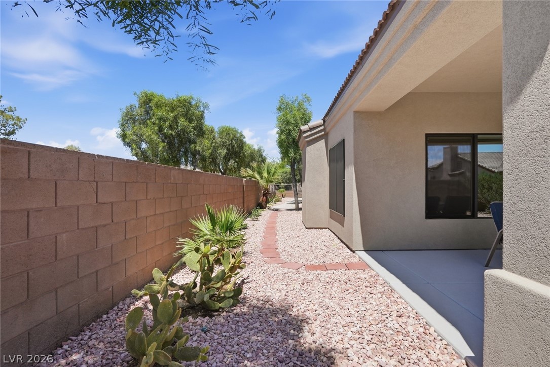 1427 Palm Drive Property Photo 40