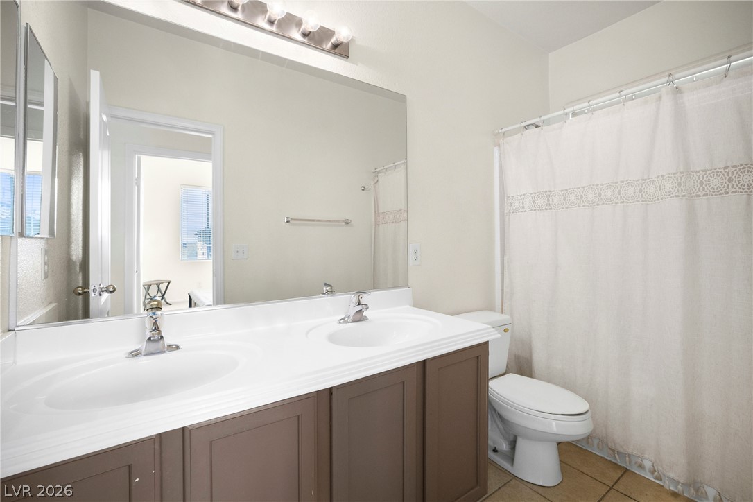 10645 Lessona Street Property Photo 25