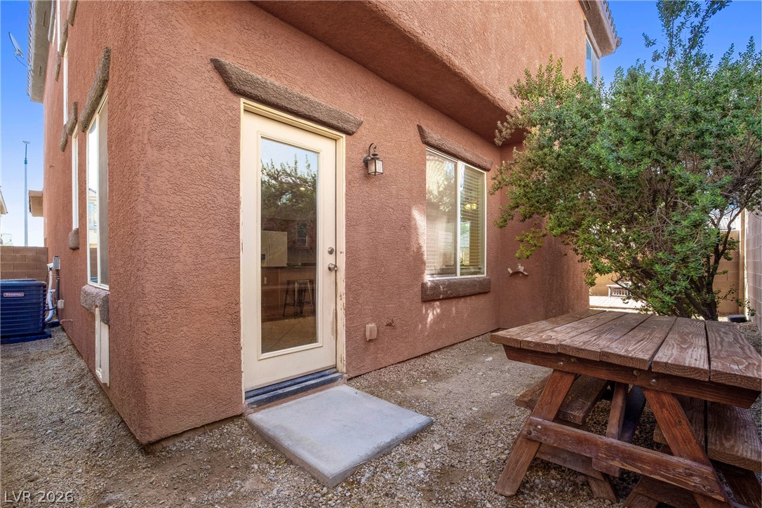 10645 Lessona Street Property Photo 29