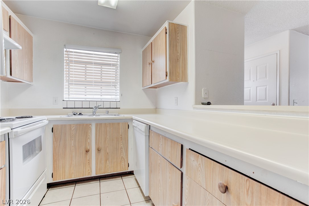 2975 Juniper Hills Boulevard 201 Property Photo 21
