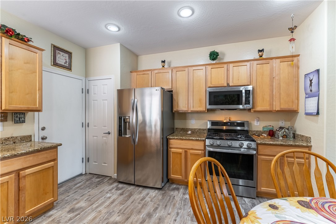 2109 Bay Thrush Way Property Photo 9
