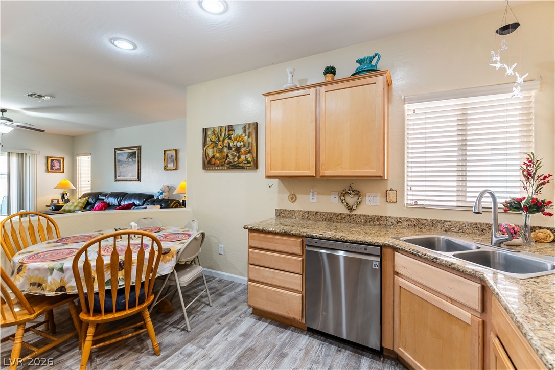2109 Bay Thrush Way Property Photo 10