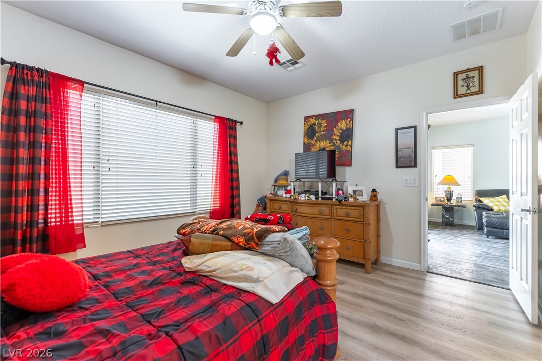 2109 Bay Thrush Way Property Photo 15