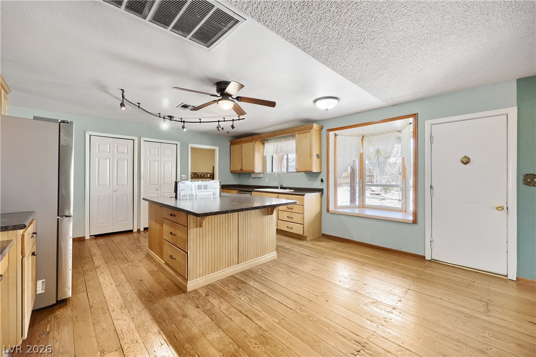 6832 Suncrest Avenue Property Photo 7