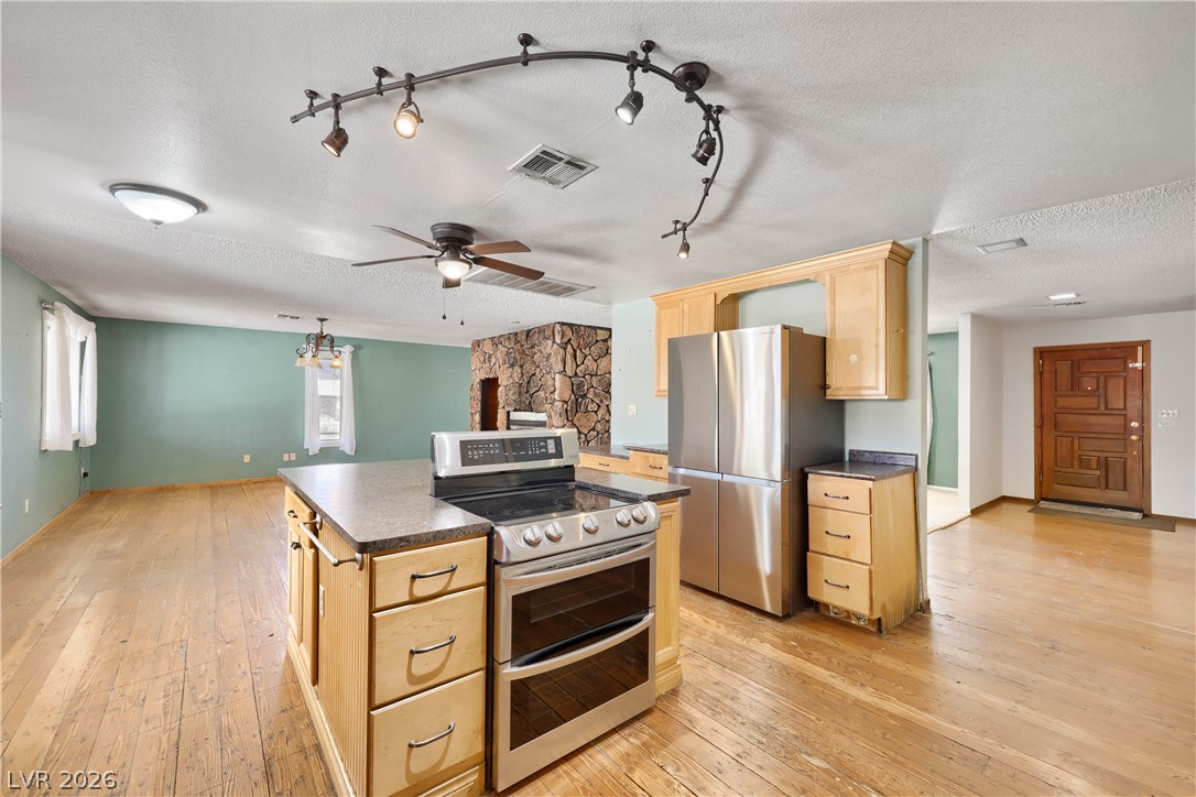6832 Suncrest Avenue Property Photo 8