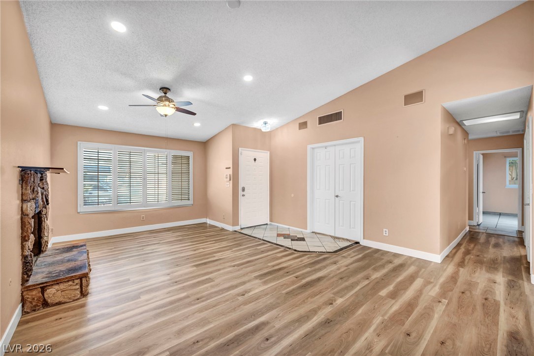 6237 Carmen Boulevard Property Photo 3