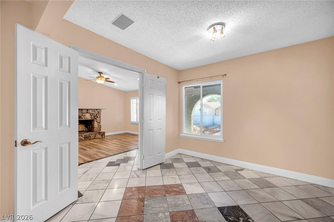 6237 Carmen Boulevard Property Photo 7