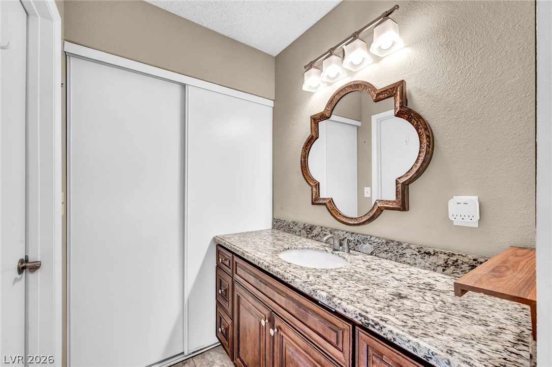 6237 Carmen Boulevard Property Photo 16