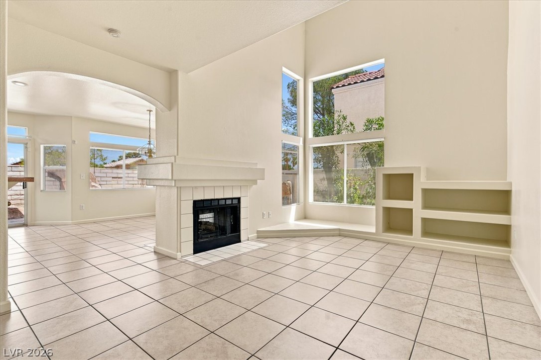 2576 Silver Shadow Drive Property Photo 4