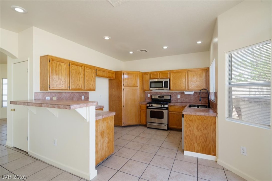 2576 Silver Shadow Drive Property Photo 9